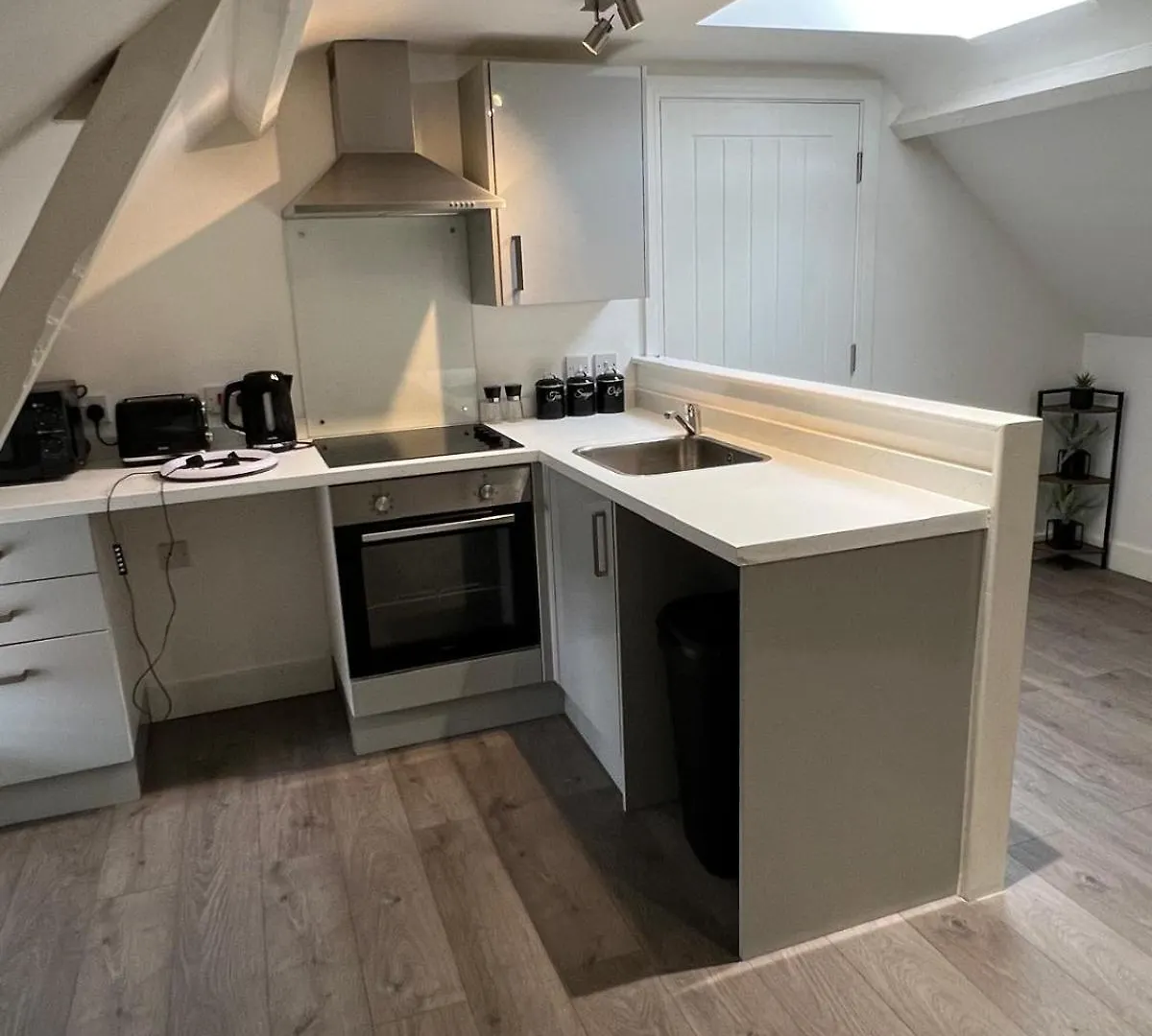 Central Hedon Modern Apartment